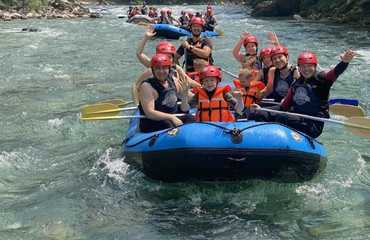 Porodični rafting na Tari